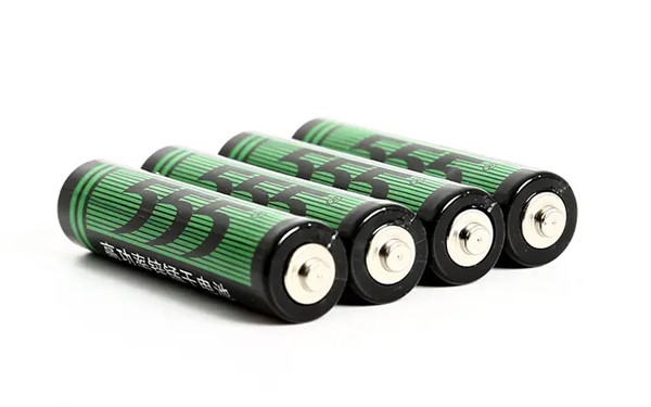 什么是堿性鋅錳電池，堿性電池有哪些優(yōu)缺點(diǎn)1_副本.jpg